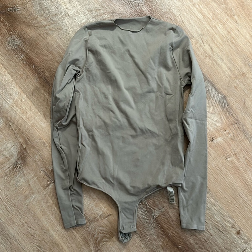 Skims Long Sleeve Bodysuit